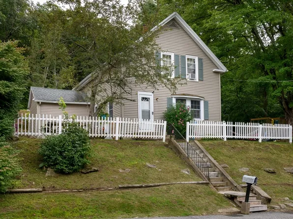 62 Grove St, Spencer, MA 01562
