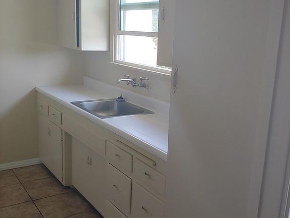 2nd image of 208 S Santa Anita Ave #A