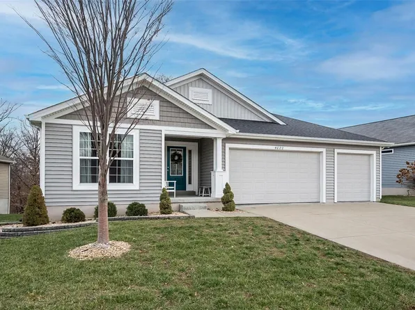 4022 Riverdell Dr, Wentzville, MO 63385