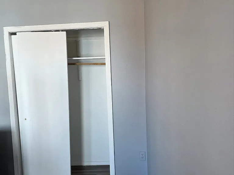 33 Benkard Ave #2 — Photo 11