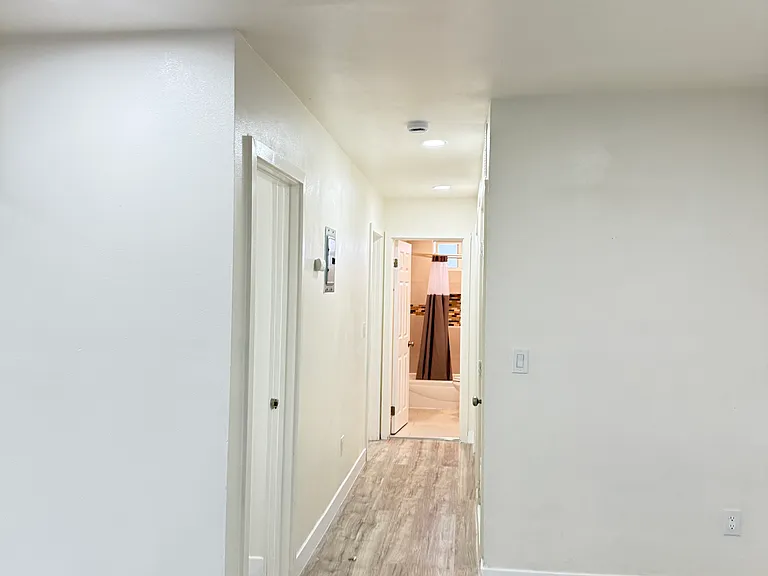 240 E 60th St #8 — Photo 6
