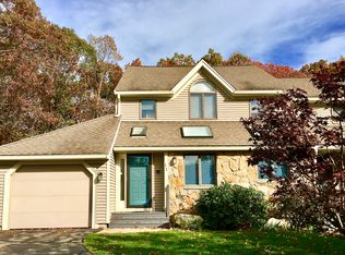 11 Magnolia Dr, Franklin, MA 02038