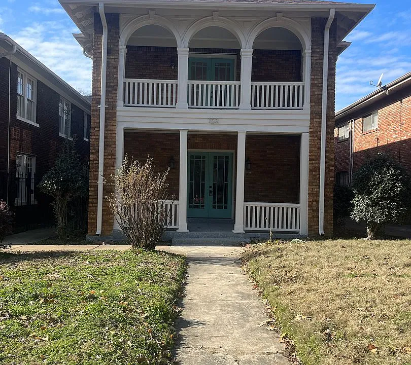 123 Stonewall St