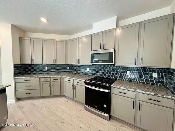 4th image of 1034 PANTHER LAKE Parkway