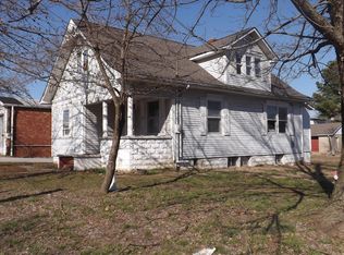 1207 Grand Ave, Johnston City, IL 62951