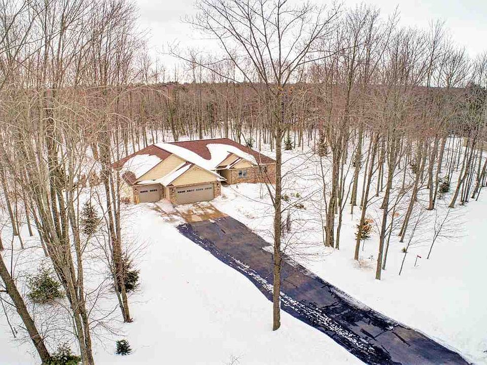 1st image of 671 Hoganwood Cir