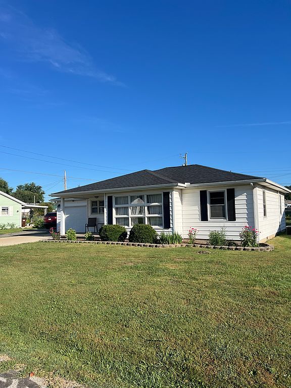 523 E Market St - Property Image