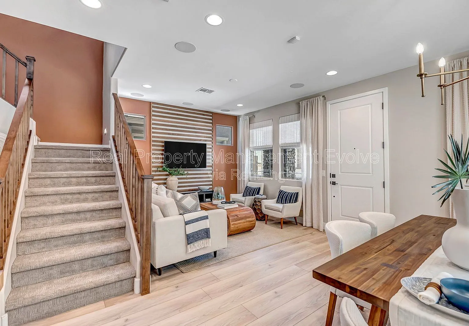 3 bed, 2.5 bath, $2,095 — Photo 3