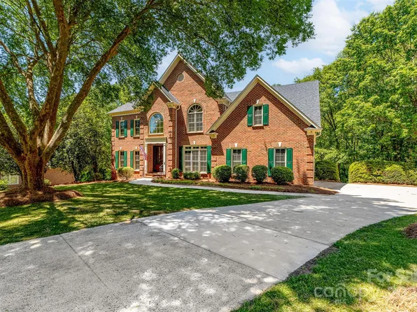 6912 Golden Rain Ct, Charlotte, NC 28277