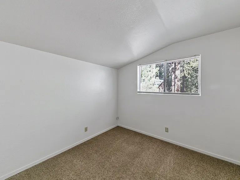 993 Woodchuck Ct — Photo 15