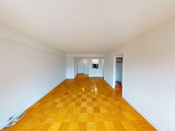 5th image of 250 E 73rd St APT 18b