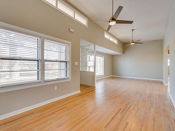 5th image of 709 Mogford St