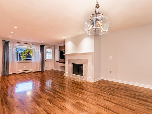 5th image of 52 Highview Drive UNIT 52