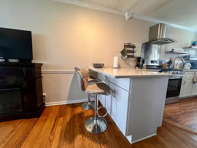 1426 E 38th St #D — Photo 17