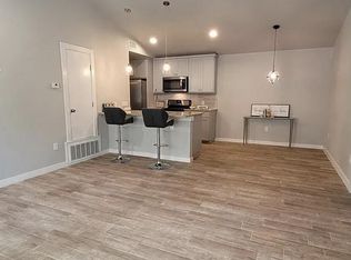 9404 Menchaca Rd #B, Austin, TX 78748