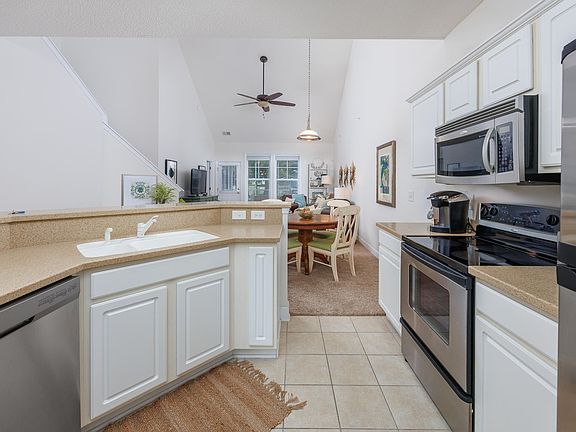 5th image of 6095 Catalina Dr. #415