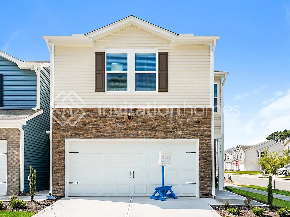 855 Hilton Park Loop