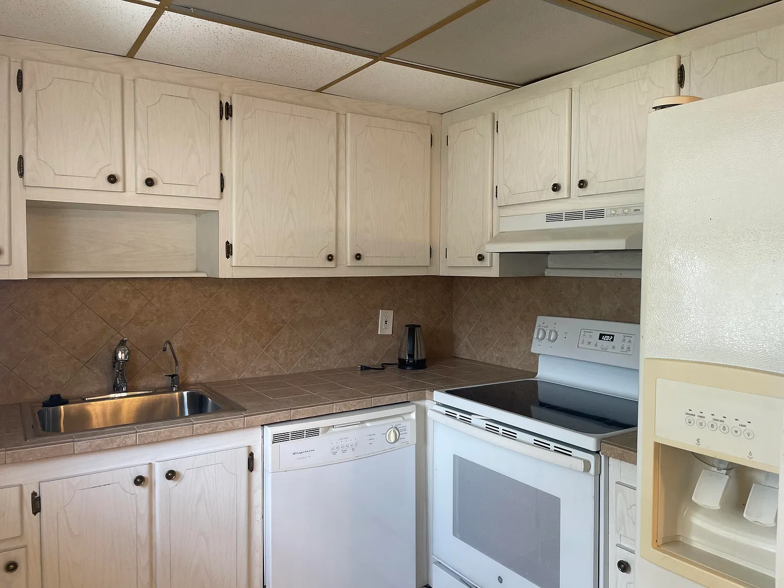 2 bed, 2.0 bath, 880 sqft, $1,600 — Photo 4