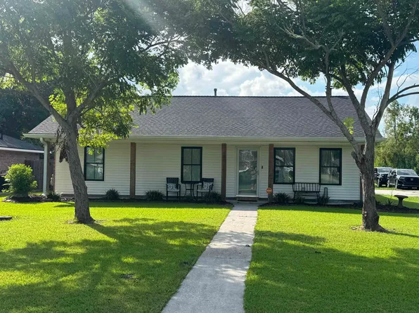 200 Plantation Dr, Bourg, LA 70343