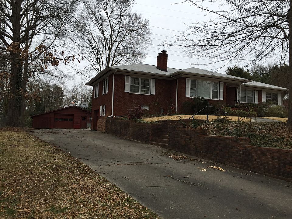 2nd image of 155 Shurley St