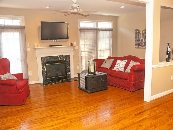 5th image of 12428 Falconbridge Dr