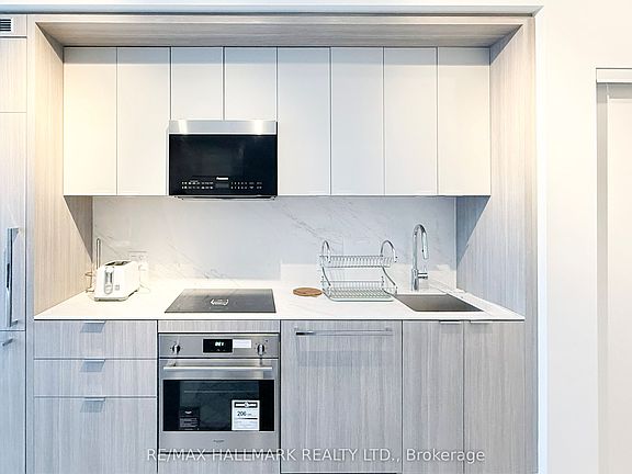 5th image of 6 Greenbriar Rd #708