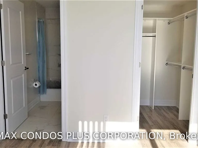 9075 Jane St #1607 — Photo 12