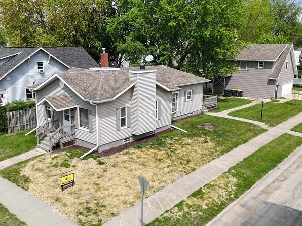 1320 Stoughton Avenue, Tomah, WI 54660