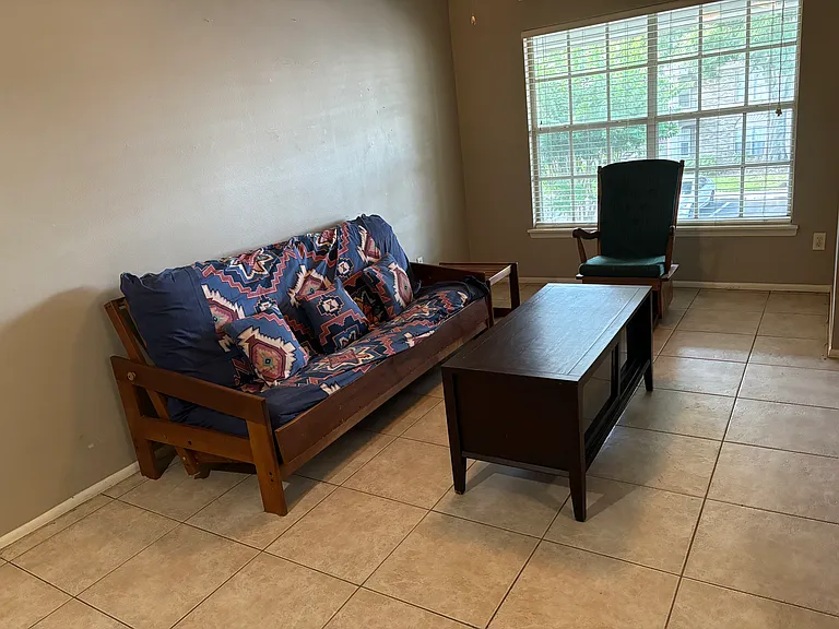 129 Reserve Cir #209 — Photo 1