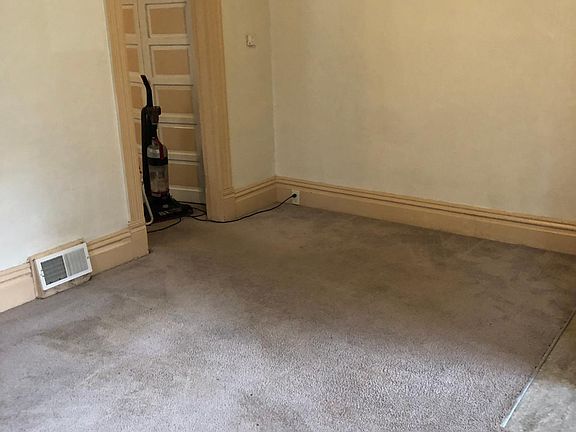 3rd image of 403 Stanton St