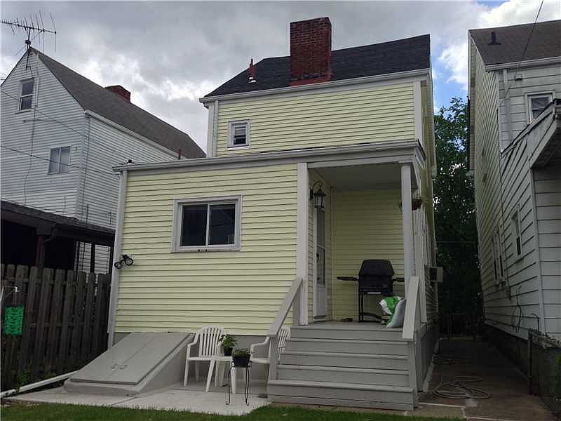 2nd image of 3018 Sacramento Ave