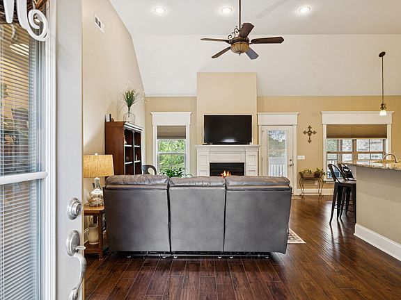 5th image of 113 Clarice Ct
