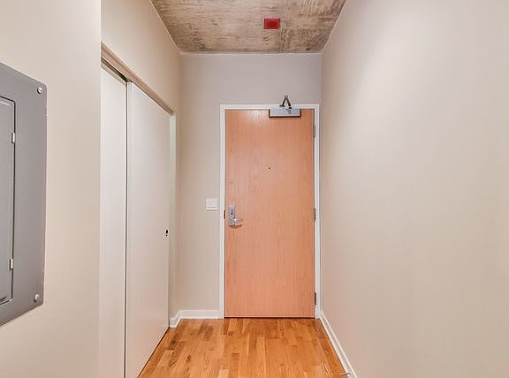 5th image of 611 S Wells St #1301