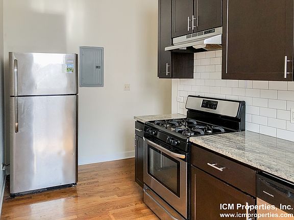 5th image of 855.3 W Cornelia Ave #3W