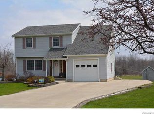 5885 Miller Rd, Niagara Falls, NY 14304