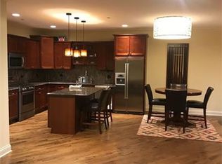 7412 W Madison St #2S, Forest Park, IL 60130