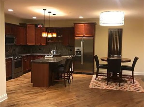 7412 W Madison St #2S