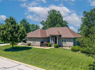 2250 W Country Club Dr, Sedalia, MO 65301