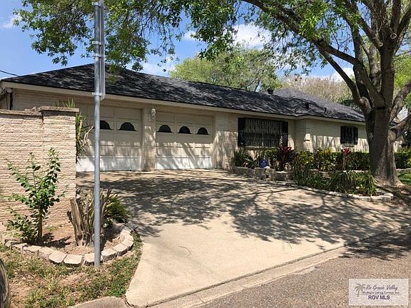 3rd image of 84 McLelland Blvd