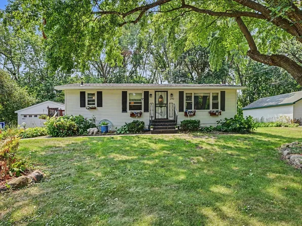 2110 Stillwater St, White Bear Township, MN 55110