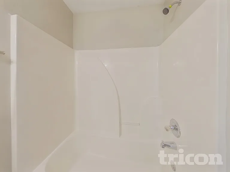 3912 Laurel Bend Dr — Photo 16