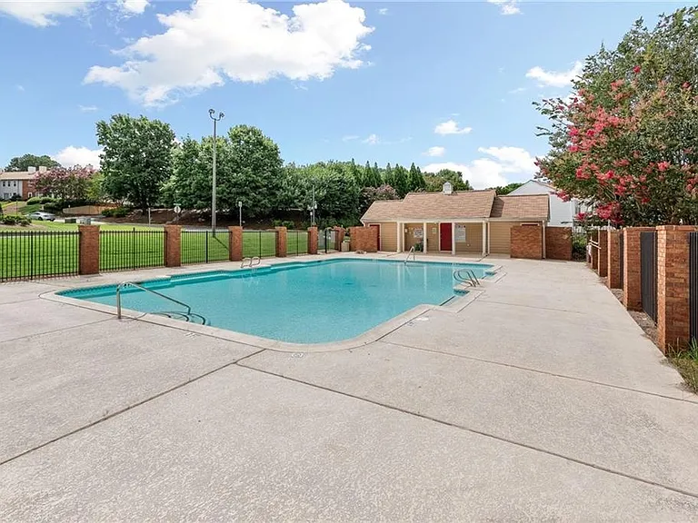 244 Mill Creek Pl — Photo 5