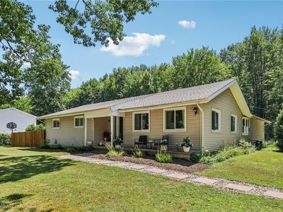 410 E Pioneer Trl, Aurora, OH, 44202
