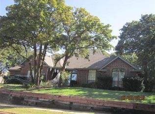 2400 Powderhorn, Edmond, OK 73034