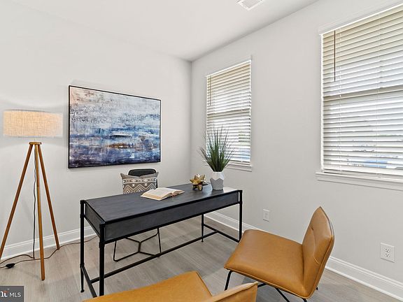 2nd image of 179 Royal Blackheath