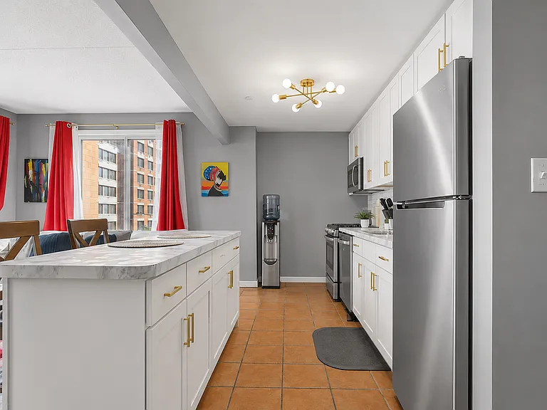 837 Washington Ave #4J — Photo 3