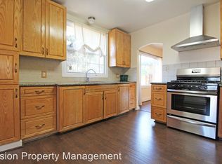 8140 Iris St, Oakland, CA