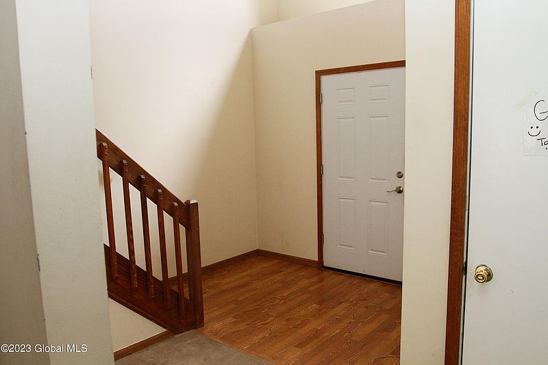4th image of 4 Woodside Drive