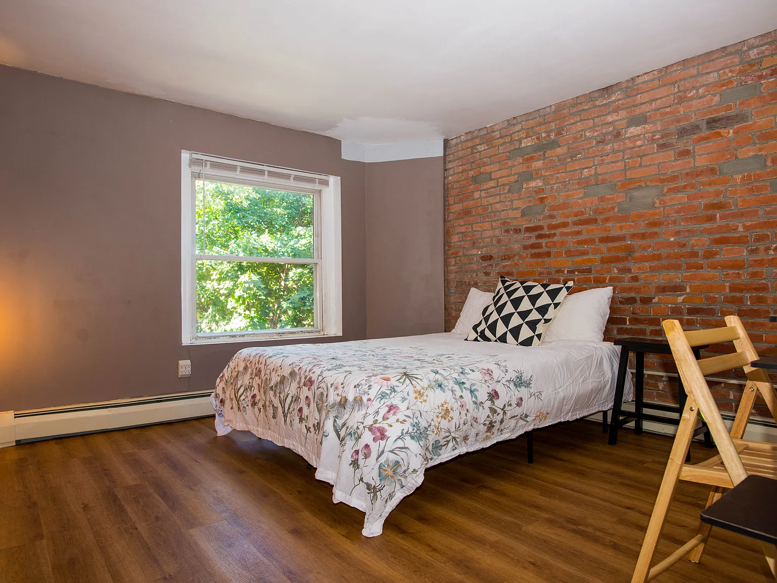 4 bed, 1.5 bath, 1300 sqft, $5,600 — Photo 3