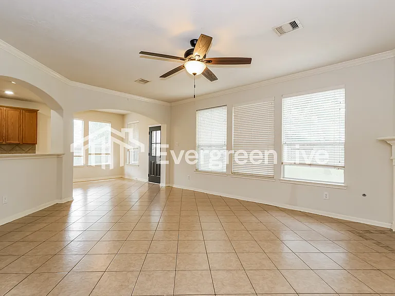 17311 Scotts Bluff Ct — Photo 7